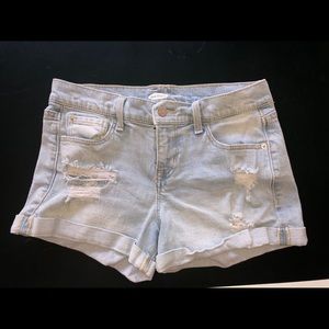OLD NAVY LIGHT WASH DENIM BOYFRIEND SHORT